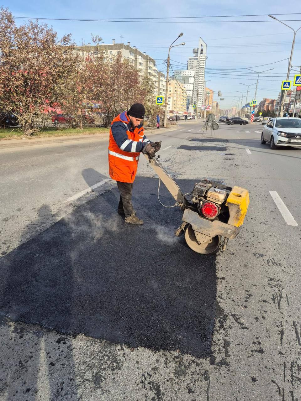 Дано: проблема — яма. Решение: выехать и заасфальтировать