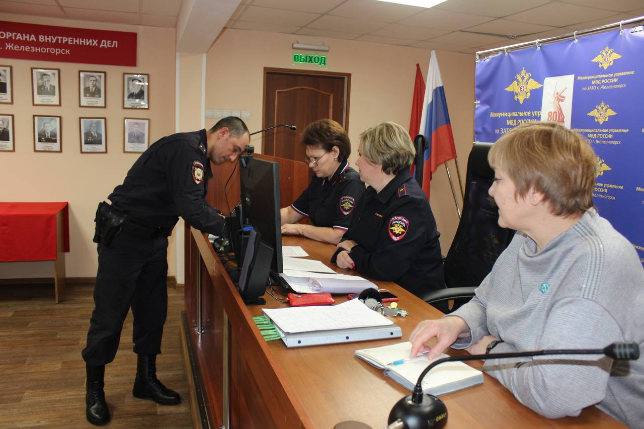 Член Общественного совета при МУ МВД России по ЗАТО г. Железногорск Татьяна Иванова приняла участие в заседании аттестационной комиссии Межмуниципального управления Член Общественного совета при МУ МВД России по ЗАТО г. Железногорск Татьяна Иванова приняла участие в заседании аттестационной комиссии Межмуниципального управления