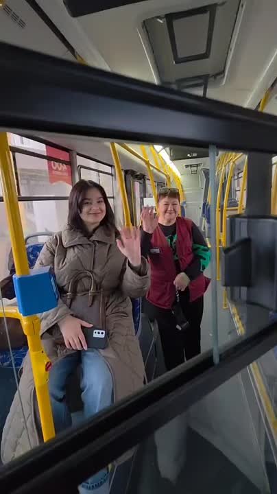 Кто на новенького?. Сегодня ещё 21 автобус на газомоторном топливе вышел на маршруты № 10 «пос. Энергетиков – Красфарма» и № 56 «пос. Шинников – Железнодорожный вокзал»