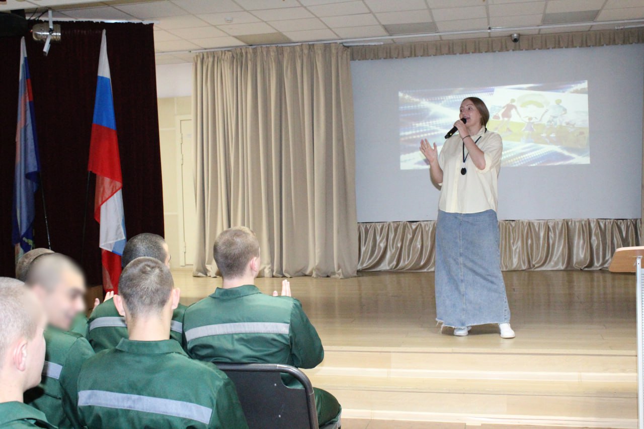 С несовершеннолетними осужденными, отбывающими наказание в Канской воспитательной колонии, встретились представители духовенства С несовершеннолетними осужденными, отбывающими наказание в Канской воспитательной колонии, встретились представители духовенства