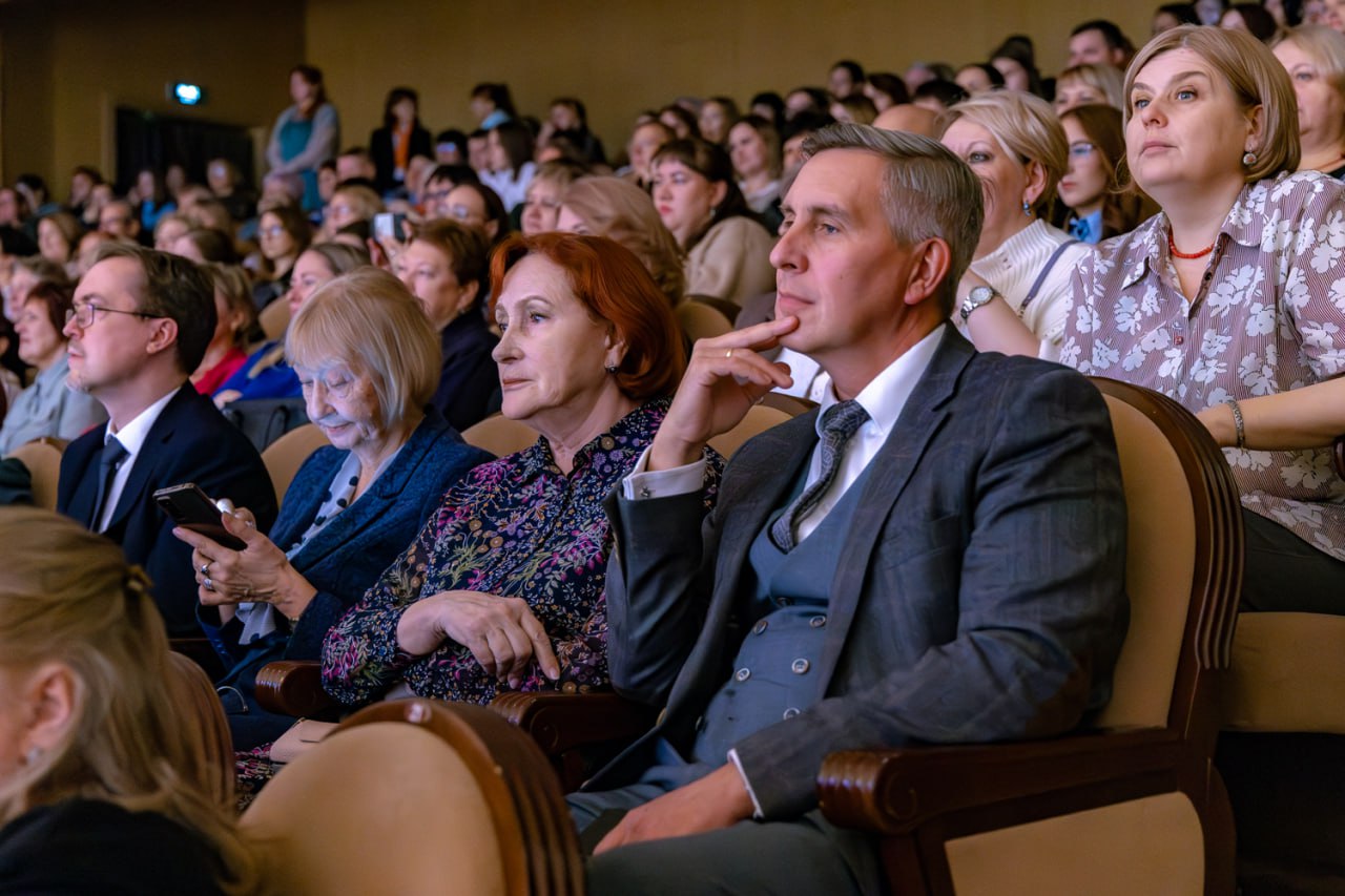 Краевой научной библиотеке — 90! Краевой научной библиотеке — 90!