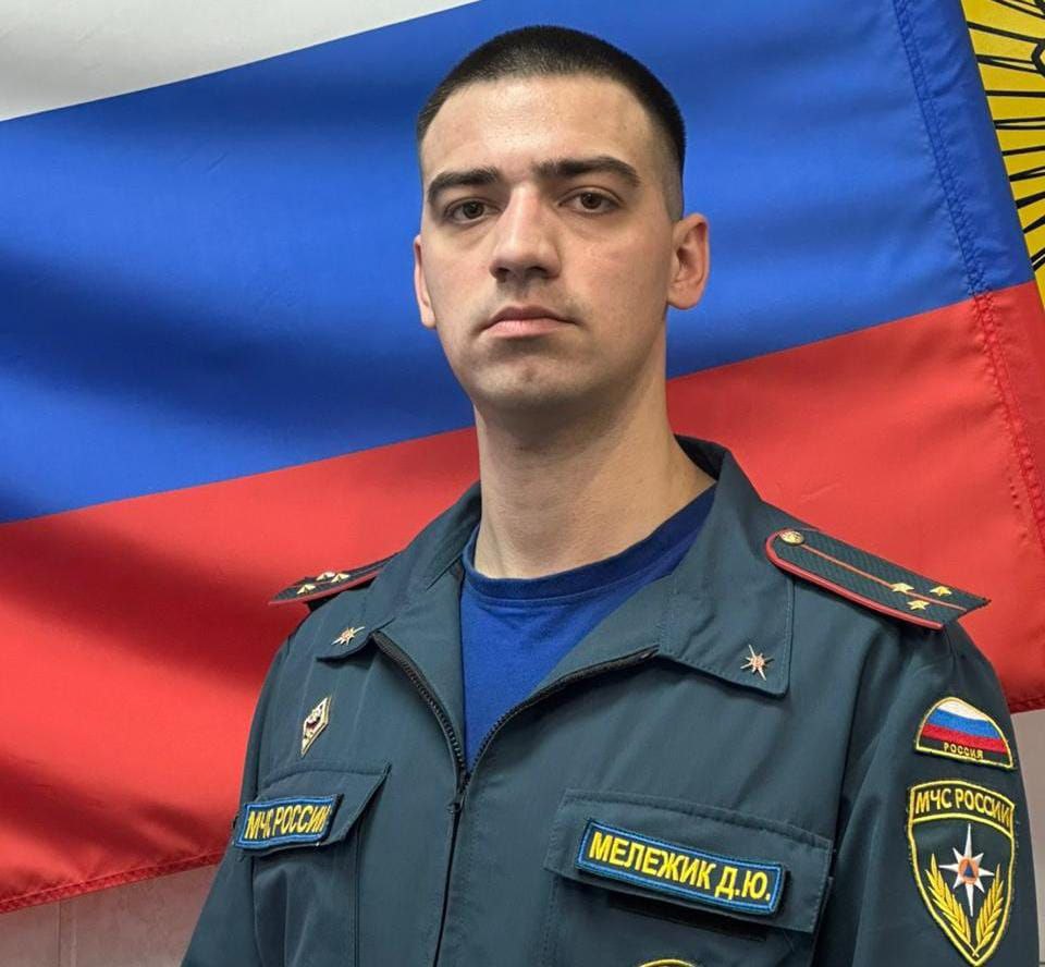 На севере Красноярского края полицейские и сотрудник МЧС вынесли из пожара мужчину На севере Красноярского края полицейские и сотрудник МЧС вынесли из пожара мужчину