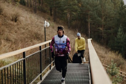 Помните шоу «Большие гонки», которое было очень популярно в 2000-х? Кажется, вся страна следила за тем, как звёздные команды из разных стран проходят тяжелейшие полосы препятствий, борются в больших костюмах и пытаются...