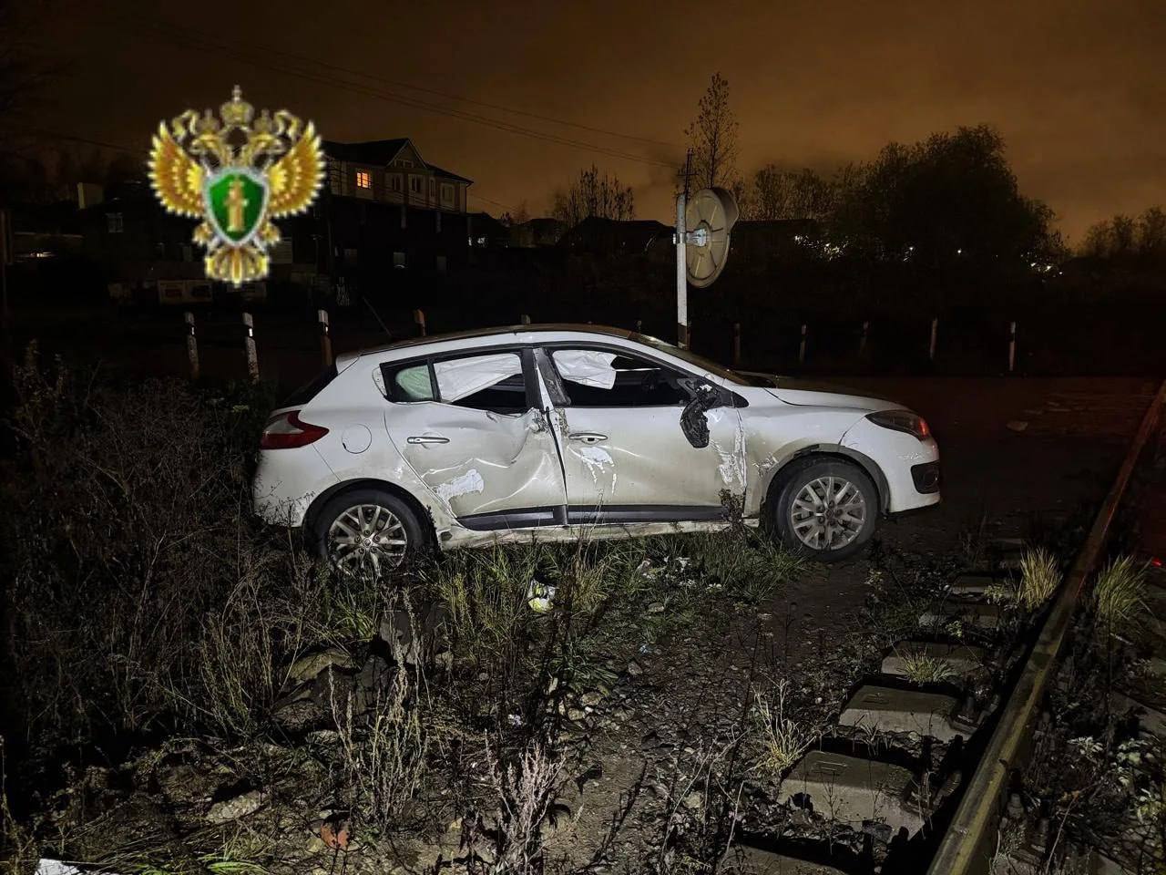 Семилетний ребенок пострадал в результате столкновения автомобиля с тепловозом на железной дороге в Подмосковье, пишут СМИ Семилетний ребенок пострадал в результате столкновения автомобиля с тепловозом на железной дороге в Подмосковье, пишут СМИ