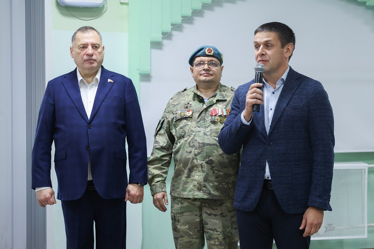 Новый стол для игры в настольный теннис получили ребята из детского психоневрологического интерната «Подсолнух» Новый стол для игры в настольный теннис получили ребята из детского психоневрологического интерната «Подсолнух»