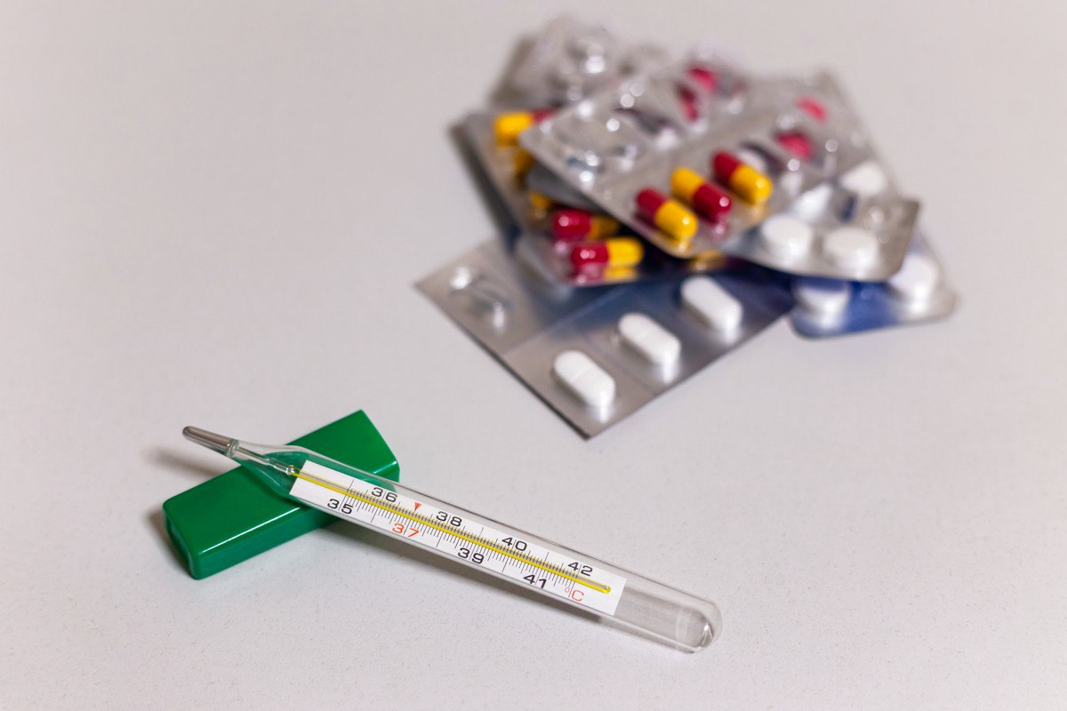 Красноярские родители обратились к специалистам краевого управления Роспотребназора с вопросом: если ребенок заболел во время каникул, нужно ли ему предоставлять справку от врача после того, как он выздоровел?