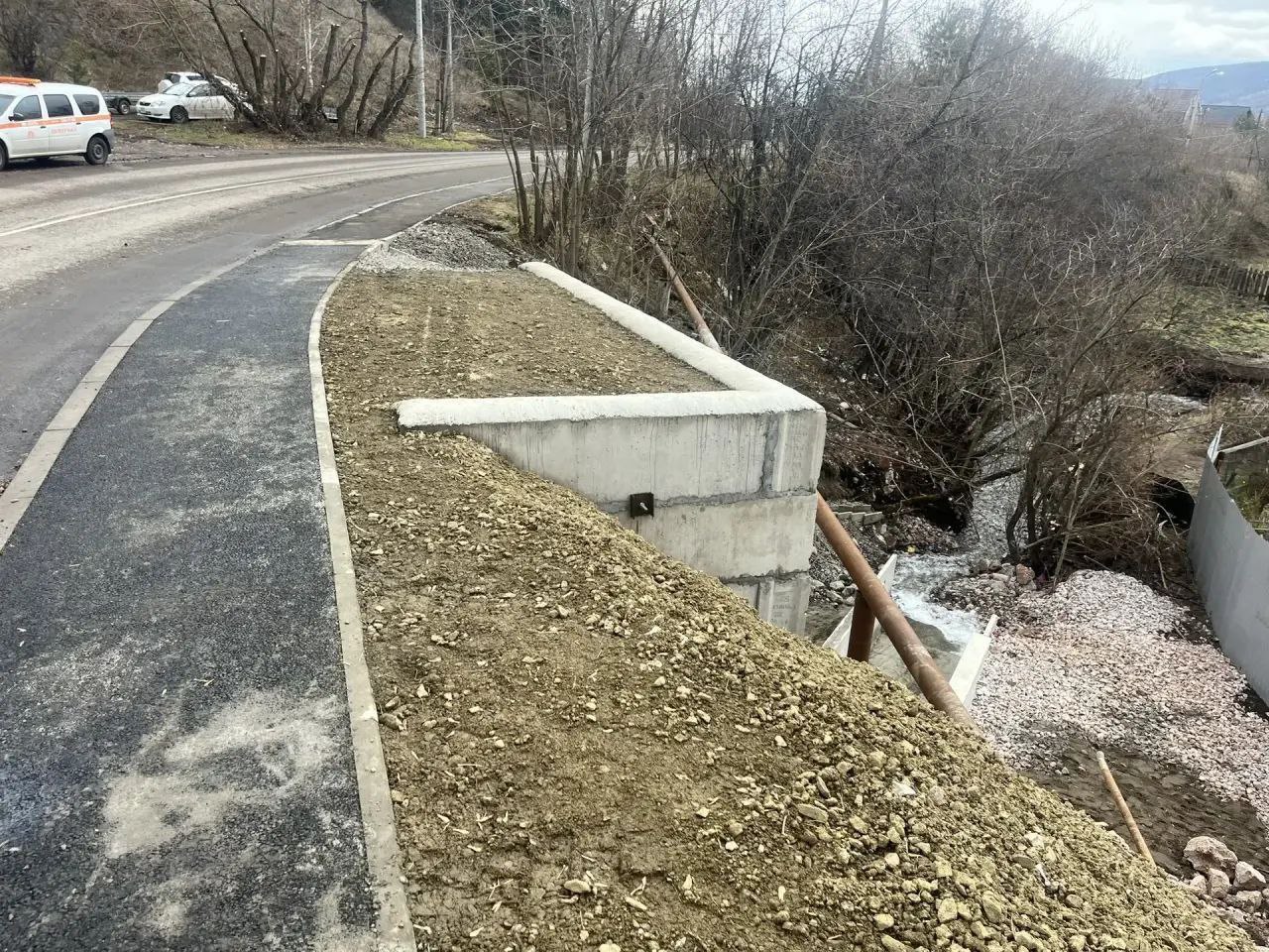 На разрушенном участке дороги на ул. Лесной завершились восстановительные работы