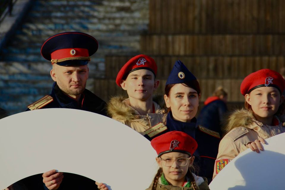 Сотрудники регионального СК приняли участие в масштабной патриотической акции в Красноярске Сотрудники регионального СК приняли участие в масштабной патриотической акции в Красноярске