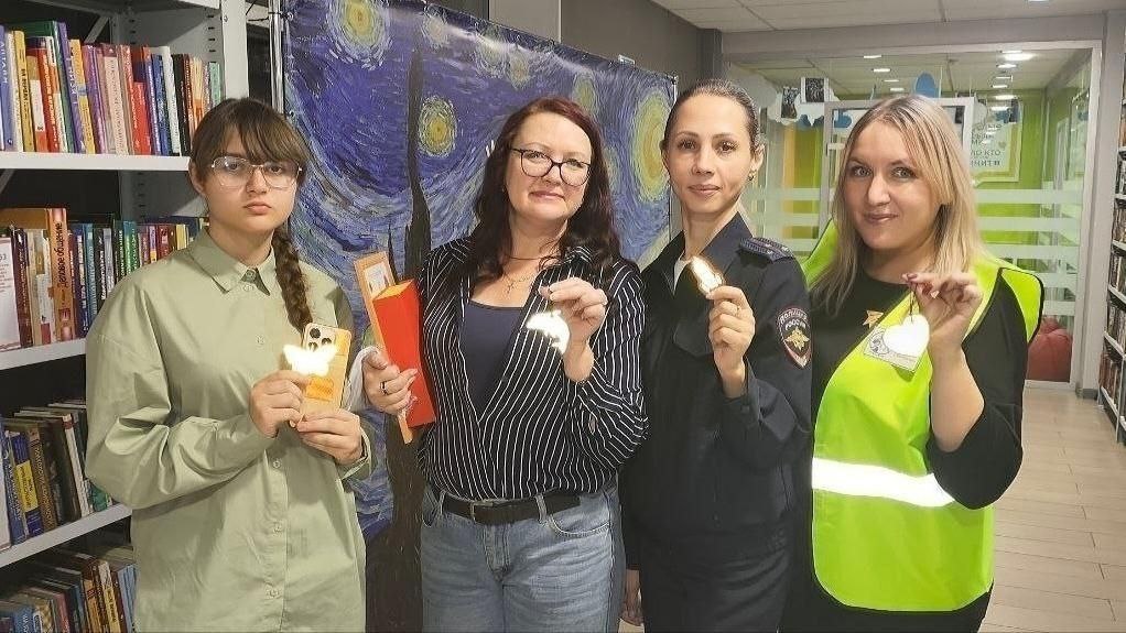 Сотрудники Госавтоинспекции Минусинска и ЮИДовцы приняли участие во Всероссийской акции "Ночь искусств -2025" Сотрудники Госавтоинспекции Минусинска и ЮИДовцы приняли участие во Всероссийской акции "Ночь искусств -2025"