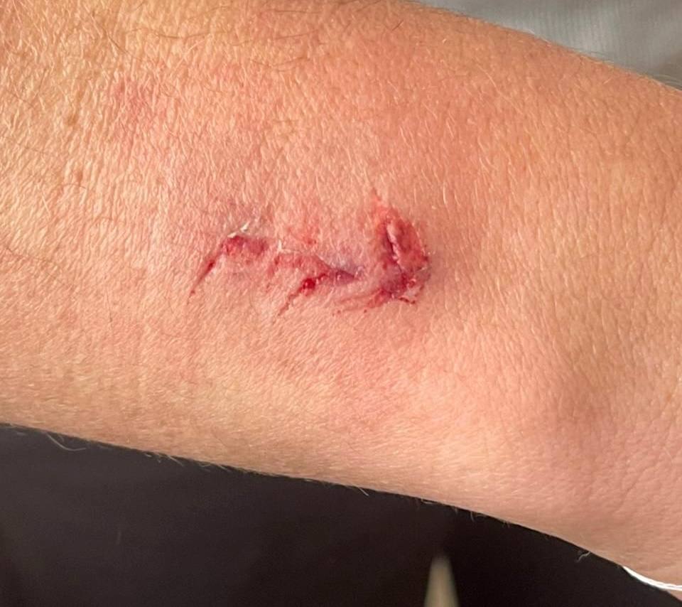 Пенсионерка из Владивостока держит в страхе весь двор Пенсионерка из Владивостока держит в страхе весь двор