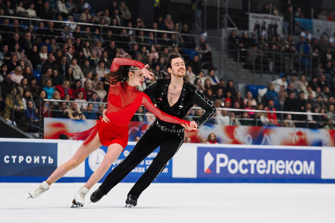 Завершился второй этап Гран-при России по фигурному катанию на коньках в Красноярске Завершился второй этап Гран-при России по фигурному катанию на коньках в Красноярске