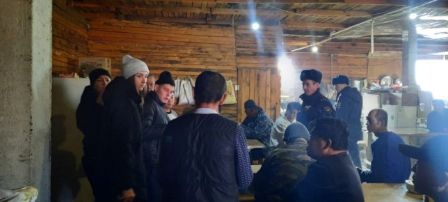 После полицейских рейдов трое мигрантов выдворены из страны в Нижнеингашском районе