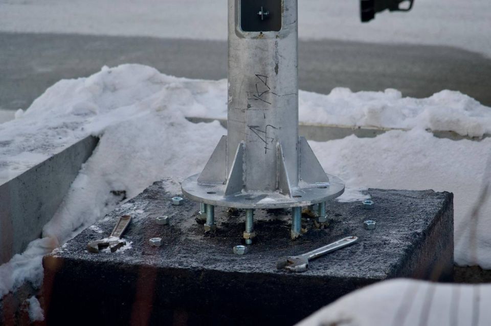  :   3      27   ,       10.       37