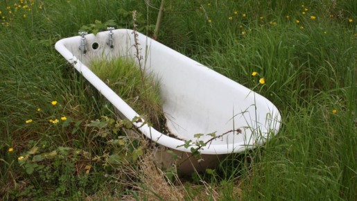 Ни за что не отдавайте старую ванну в металлоприемку: от нее бездна пользы