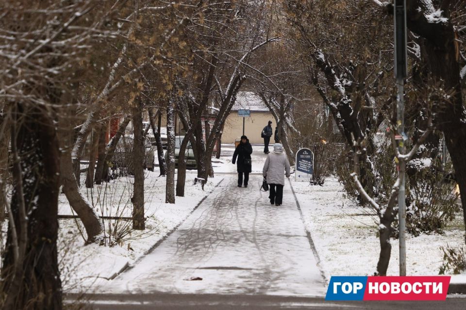 В Красноярск пришла зима. Сегодня ночью столбики термометров опустились ниже ноля и выпал снег В Красноярск пришла зима. Сегодня ночью столбики термометров опустились ниже ноля и выпал снег