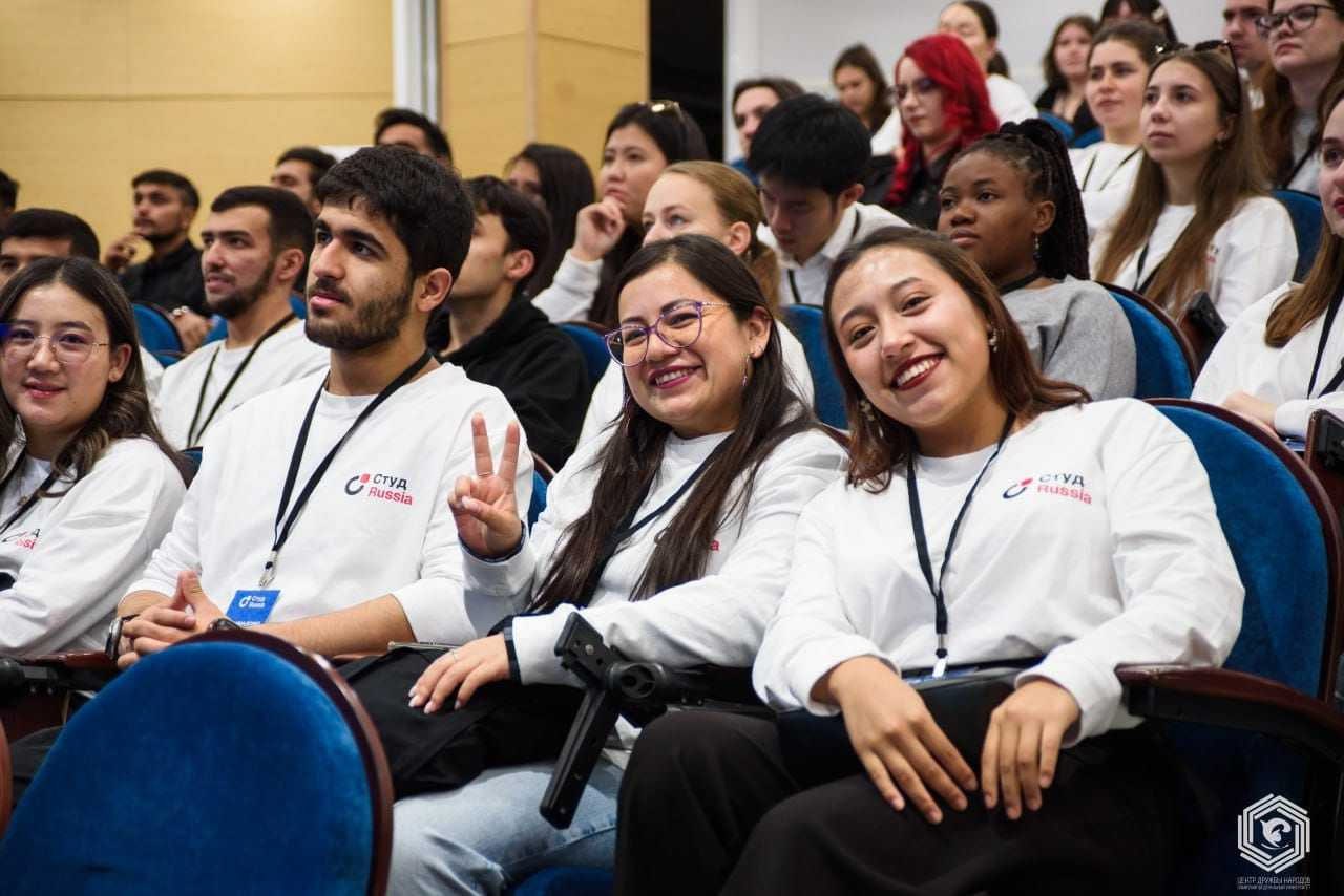 Сибирский федеральный университет и Красноярский колледж отраслевых технологий и предпринимательства вошли в топ-100 всероссийского рейтинга самых активных площадок лектория Общества «Знание»