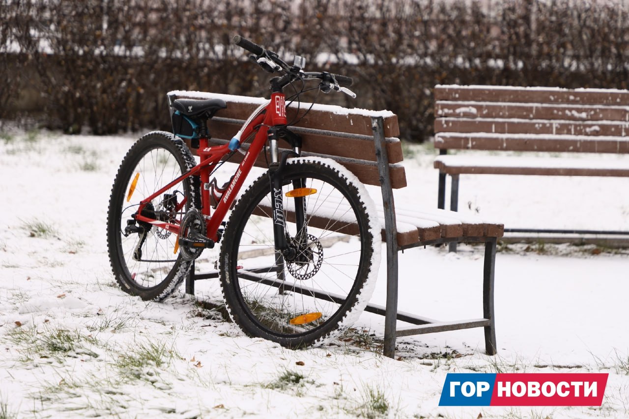 В Красноярск пришла зима. Сегодня ночью столбики термометров опустились ниже ноля и выпал снег