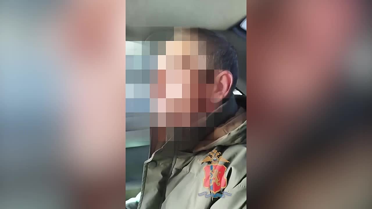 1234567 Красноярские полицейские задержали мужчину, подозреваемого в торговле «солями»