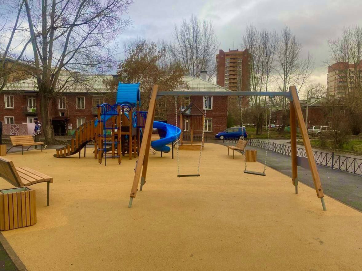 В Ленинском районе Красноярска открылся новый сквер для семейного отдыха