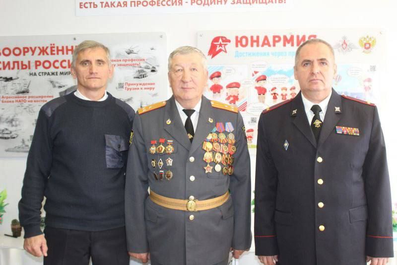 В Шарыпово прошел турнир по силовой подготовке, где личный состав МО МВД России «Шарыповский» блестяще продемонстрировал свою выучку