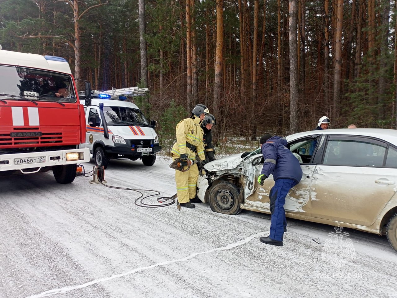 Оперативные итоги суток. Ликвидировано 10 пожаров, 1 человек погиб Оперативные итоги суток. Ликвидировано 10 пожаров, 1 человек погиб