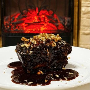 Сытный десерт: как превратить овсянку в шоколадный брауни