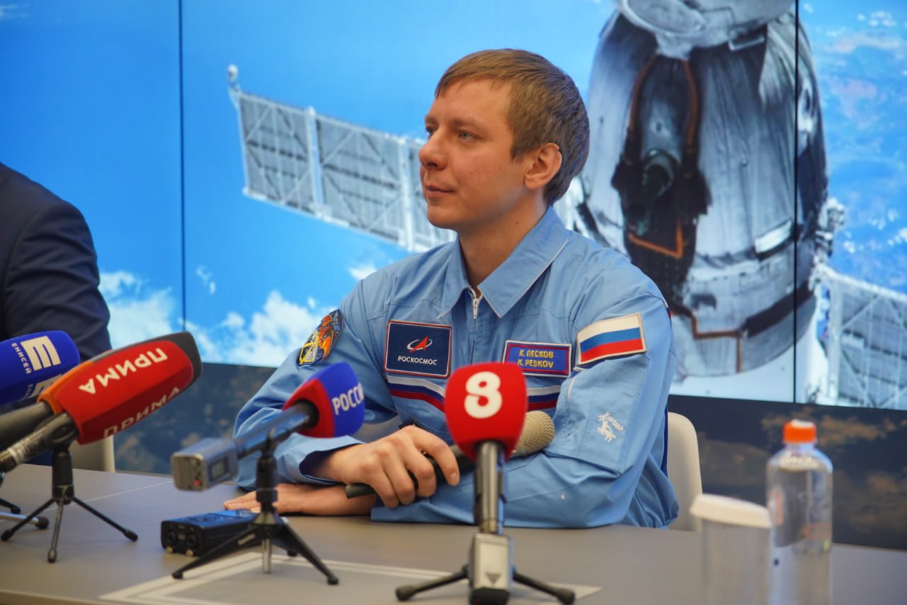 Мечтаю летать еще»: в Красноярске прошла встреча с первым космонавтом края Кириллом Песковым Мечтаю летать еще»: в Красноярске прошла встреча с первым космонавтом края Кириллом Песковым