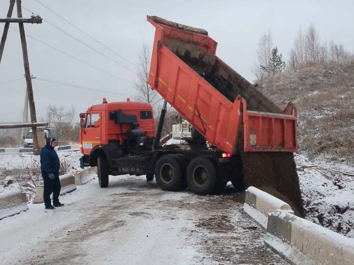 На ул. Даурской приступили к обустройству септика для сбора дождевых и талых вод