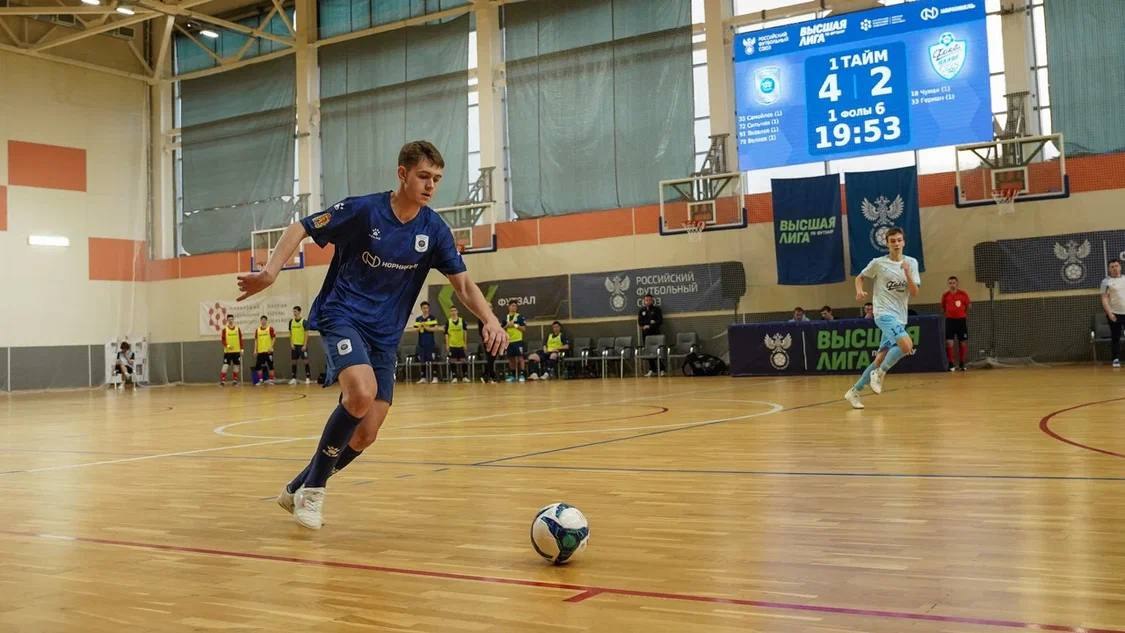 Футбольная команда «Норильский никель-2» выходит на третье место Футбольная команда «Норильский никель-2» выходит на третье место