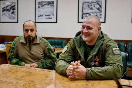 Дмитрий Карасёв: Продолжаю важные и очень трогательные встречи с нашими земляками — участниками спецоперации, которые сейчас в кратковременном отпуске в Норильске