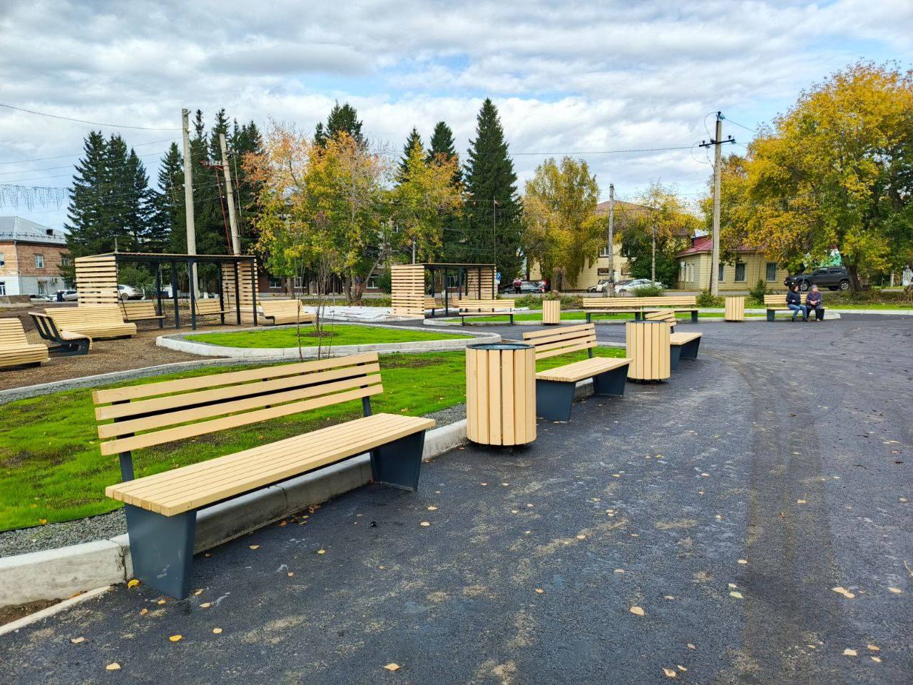 Оживление центральной площади: после вмешательства прокуратуры в Иланском облагородили центральную площадь Оживление центральной площади: после вмешательства прокуратуры в Иланском облагородили центральную площадь