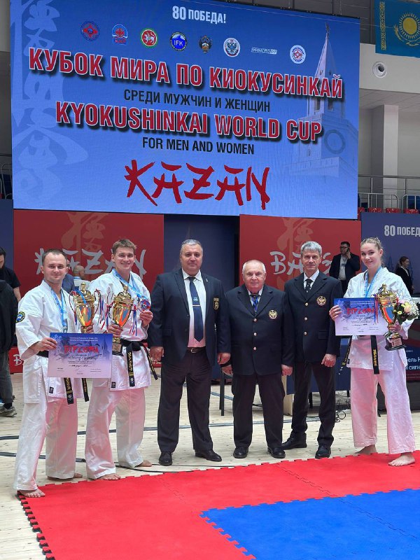 Каратисты Красноярского края – серебряные призеры Кубка мира Каратисты Красноярского края – серебряные призеры Кубка мира
