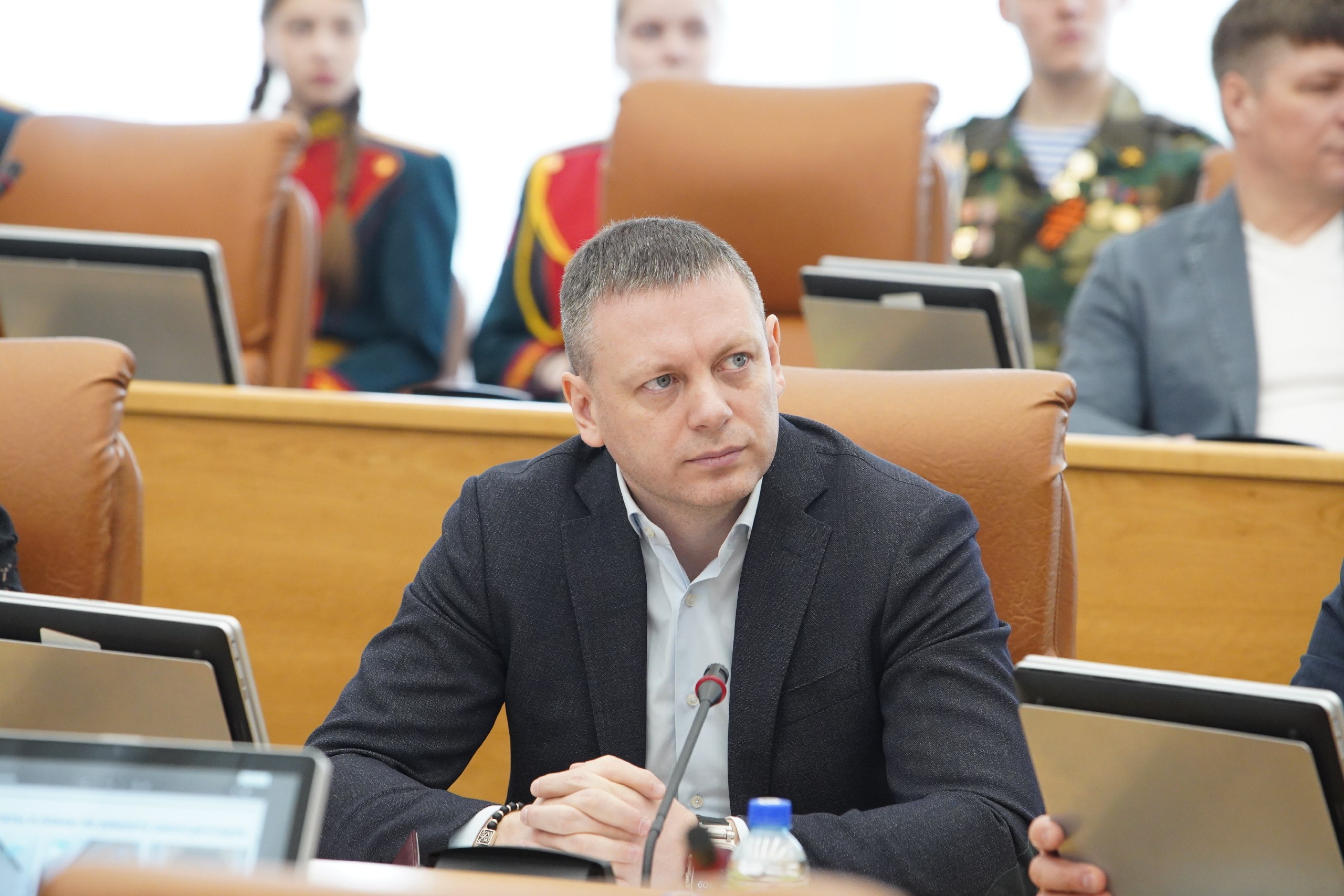 Сегодня день рождения отмечает депутат городского Совета Артемий Любушкин!