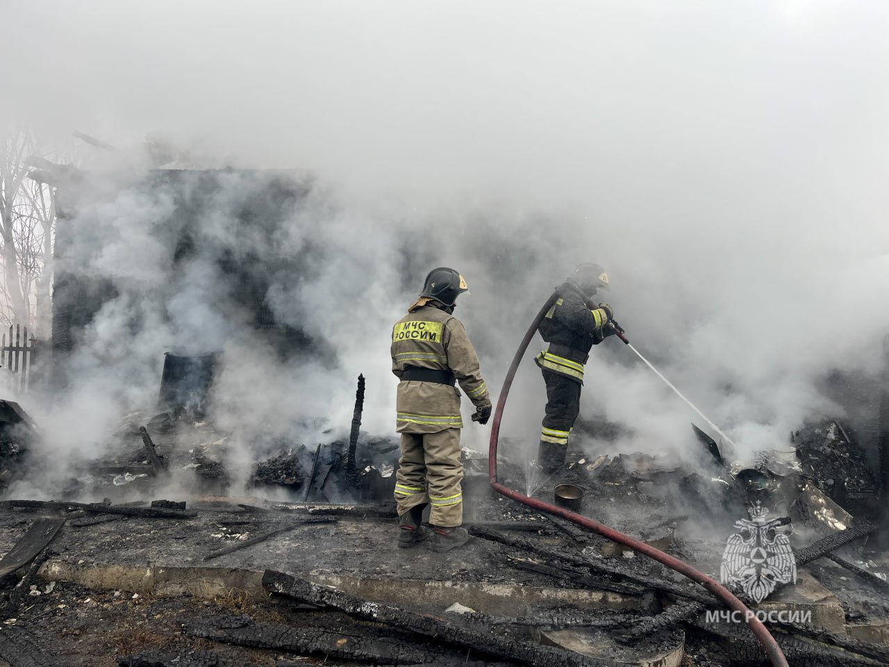 В Красноярском крае после пожара семья осталась без крыши над головой