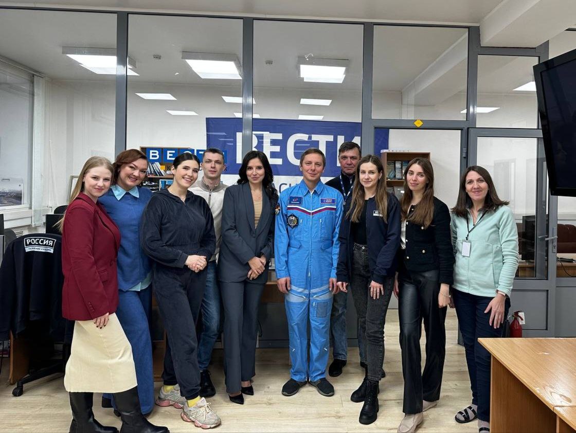 Первый и пока единственный космонавт из Красноярского края Кирилл Песков побывал сегодня в нашей студии