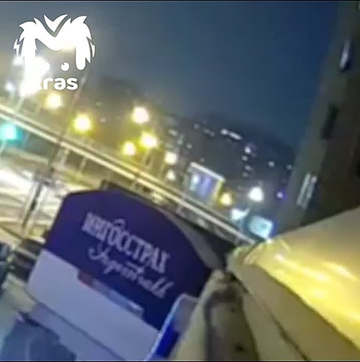 Мужчина упал с четвёртого этажа на Маерчака