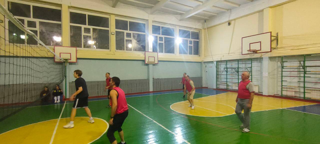 Спорт объединяет поколения: полицейские Красноярского края вышли на спортивные площадки Спорт объединяет поколения: полицейские Красноярского края вышли на спортивные площадки