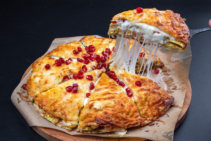 Лондонский пирог, 4-х этажная пицца или сочный шашлык: где заказать еду на корпоратив в Красноярске Лондонский пирог, 4-х этажная пицца или сочный шашлык: где заказать еду на корпоратив в Красноярске