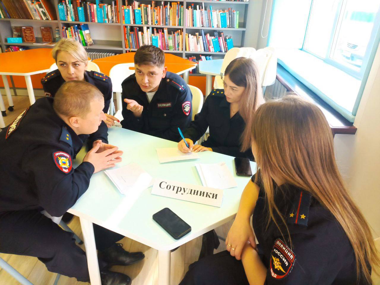 Ветераны и сотрудники: одна команда Ветераны и сотрудники: одна команда