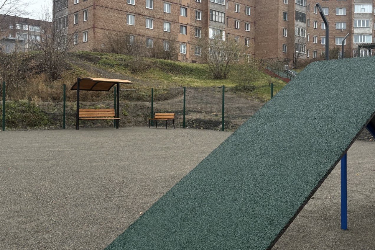 В Красноярске открыли две новые площадки для выгула собак В Красноярске открыли две новые площадки для выгула собак
