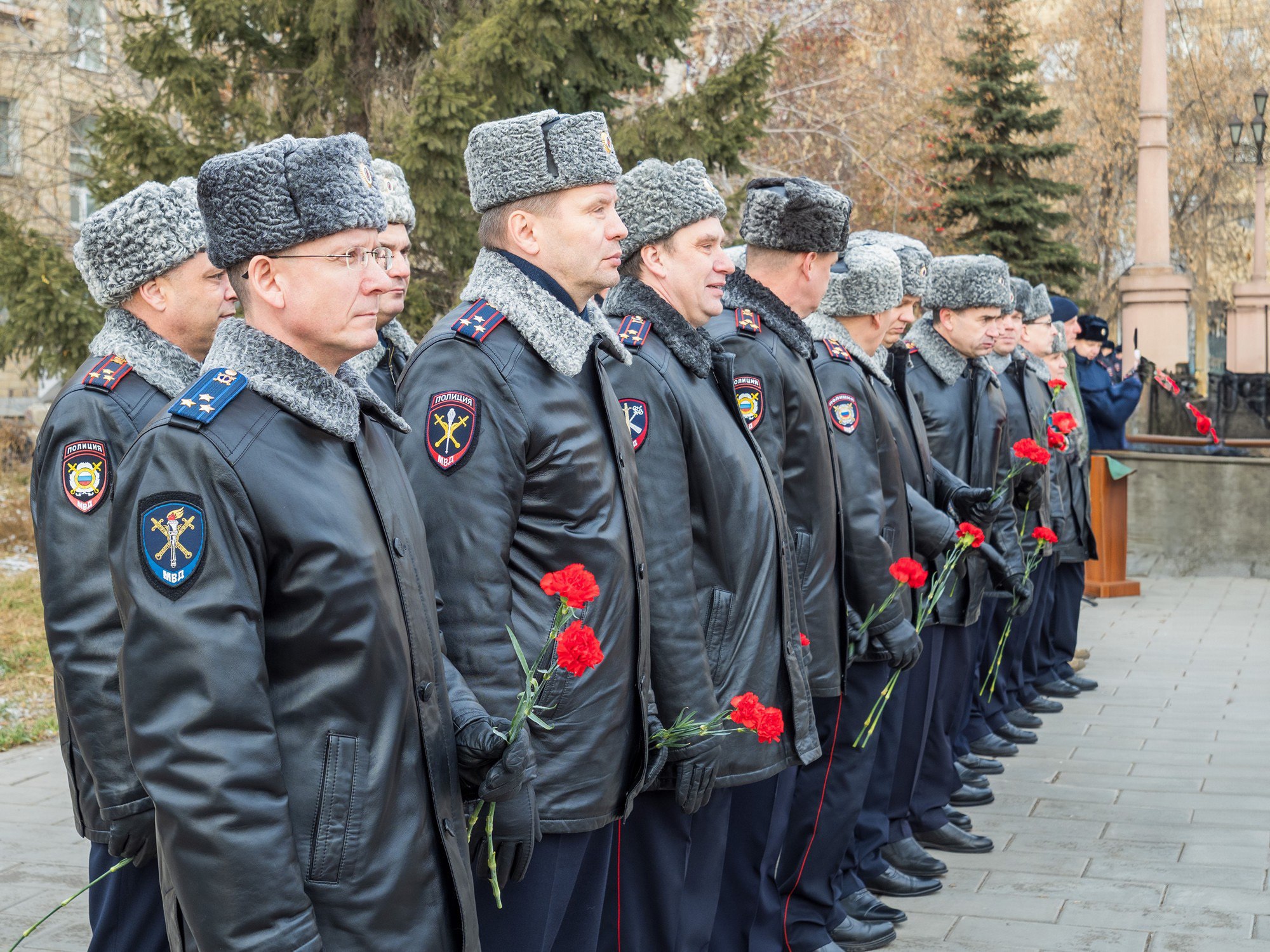 Сегодня – День памяти погибших при исполнении служебных обязанностей сотрудников органов внутренних дел Российской Федерации Сегодня – День памяти погибших при исполнении служебных обязанностей сотрудников органов внутренних дел Российской Федерации