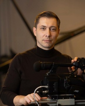 Наш любимый, обаятельный Евгений Петренко отвел свой последний эфир новостей на «7 канале Красноярск»