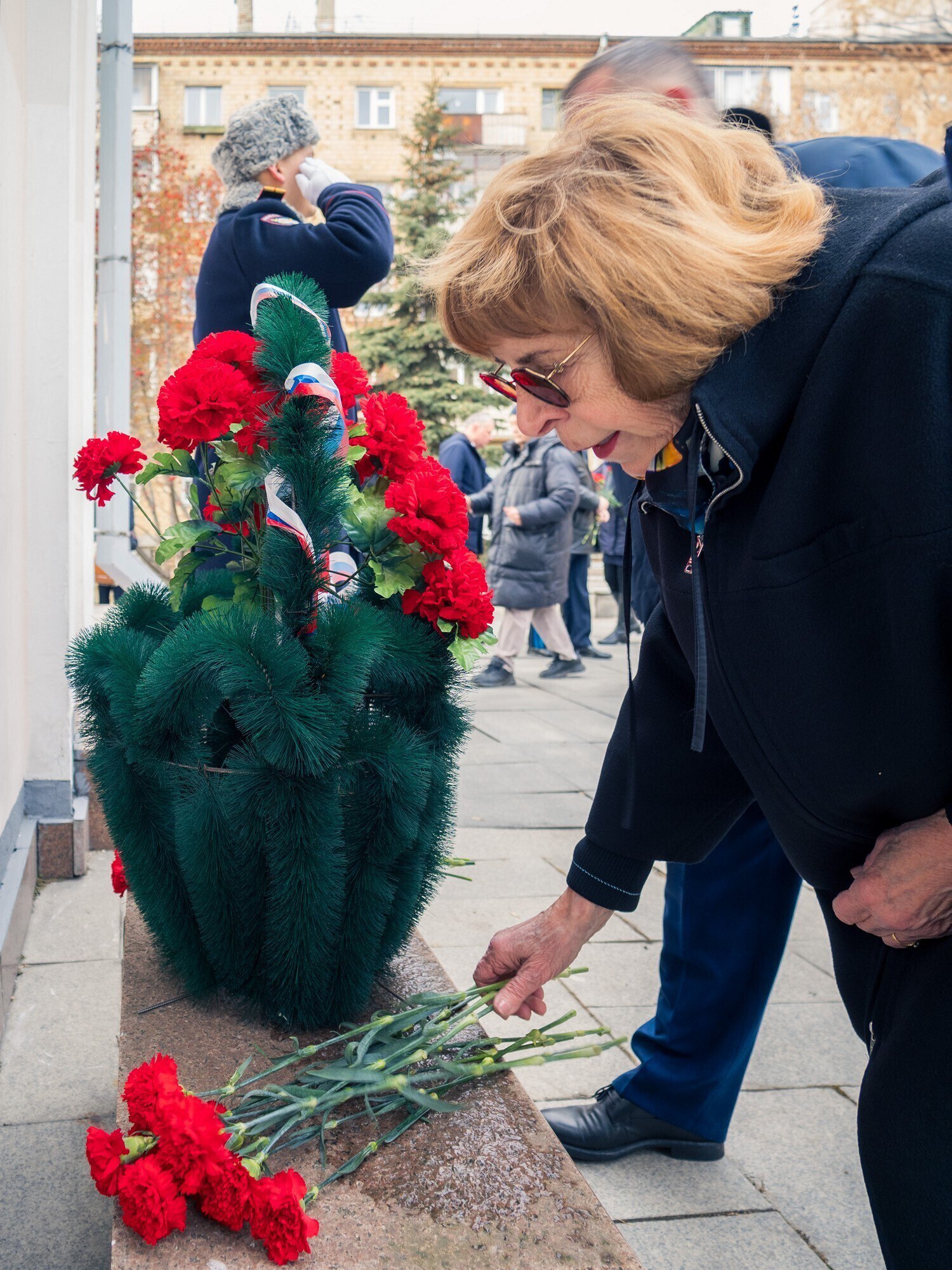 Сегодня – День памяти погибших при исполнении служебных обязанностей сотрудников органов внутренних дел Российской Федерации Сегодня – День памяти погибших при исполнении служебных обязанностей сотрудников органов внутренних дел Российской Федерации