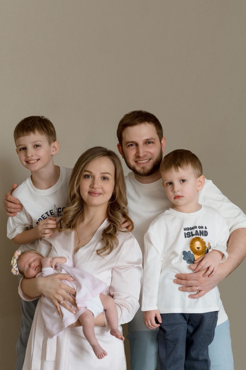 Представляем вам еще одну удивительную семью-лауреатов ежегодной премии главы города «Семья - душа и сила Красноярска» — семью Асмус!