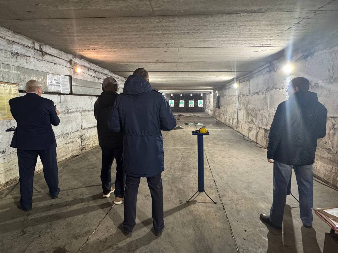 Меткие победы: в преддверии Дня сотрудника органов внутренних дел в разных городах Красноярского края прошли соревнования по стрельбе из табельного оружия Меткие победы: в преддверии Дня сотрудника органов внутренних дел в разных городах Красноярского края прошли соревнования по стрельбе из табельного оружия