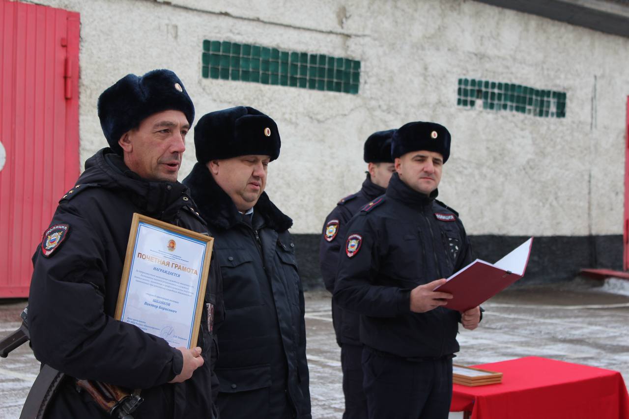 Меткие победы: в преддверии Дня сотрудника органов внутренних дел в разных городах Красноярского края прошли соревнования по стрельбе из табельного оружия Меткие победы: в преддверии Дня сотрудника органов внутренних дел в разных городах Красноярского края прошли соревнования по стрельбе из табельного оружия