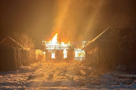 За прошедшие сутки в Красноярском крае потушили 12 пожаров, пострадал один человек