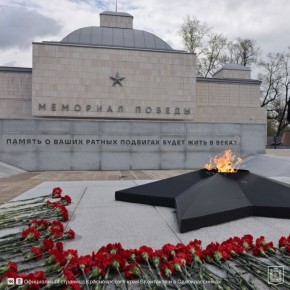 Братское кладбище солдатов на площади Победы отреставрируют за 6,6 млн рублей