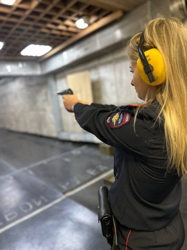 Меткие победы: в преддверии Дня сотрудника органов внутренних дел в разных городах Красноярского края прошли соревнования по стрельбе из табельного оружия