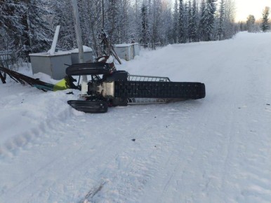 Четырехлетний малыш погиб после поездки с пьяным отцом на снегоходе в Красноярском крае, сообщили в МВД по региону
